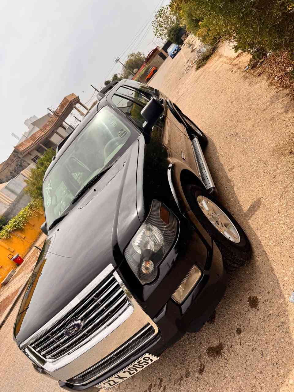 فورد اكسبلور 2007 رقم شمالي اربيل شرط التحويل والغرامات مكفوله من الصبغ بي طخه خفيفه جداً باب خلف السايق موضح بالصوره كير محرك جديد تراي وين ما تريد مكان السياره كركوك السعر 100 وبي مجال *********** كركوك, العراق
