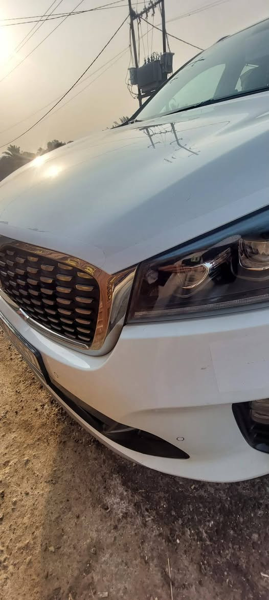 سورنتو ١٩ خليجي مكفوله كفاله عامه
المحرك: V6 
عدد الركاب: 7 ركاب
شاشة معلومات وترفيه: كبيرة تدعم Apple CarPlay و Android Auto
كاميرا: خلفية
حساسات: أمامية وخلفية
مقاعد: جلد
تحكم المقاعد: كهربائي للمقاعد الأمامية
تكييف: تلث قطع
ميزات إضافية: بصمة تشغيل، اضاءة داخلية LED،  
ماشيه ٩٠ 
سيياره بسمي مداور ثاني يوم 
السعر ٢٥٥
العنوان السماوه قضاء الخضر 
‏‪***********‬‏
