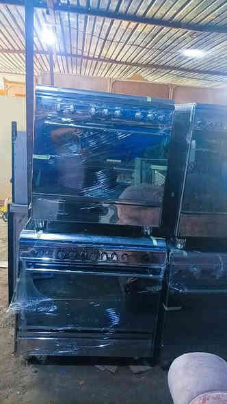 يعلن معرض ومزاد البركه عن وصول وجبه طباخات من ارقى مناشا العالميه يونوفر سال ايديال  طباخات فريش كريازي اي استفسار اتصل ع *********** او مراسلت الصفحه
