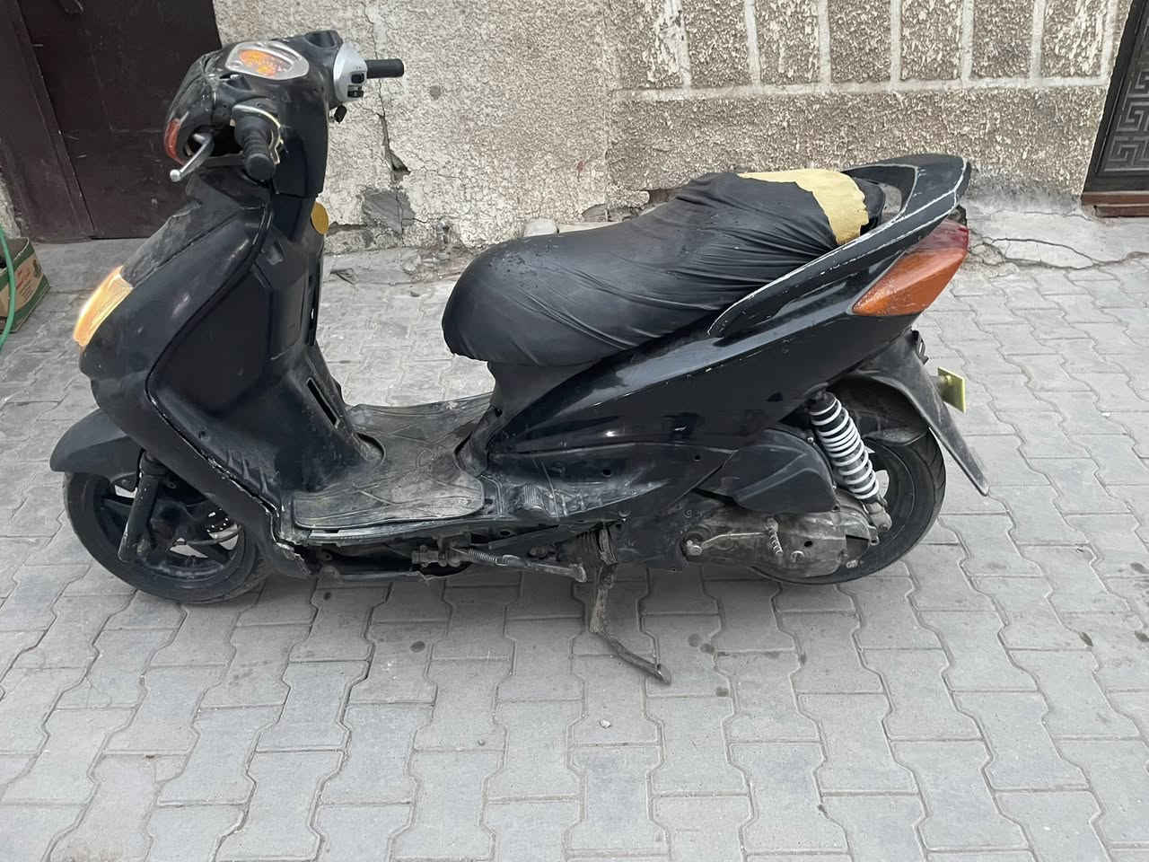 سكنس 110 ياباني  ستان حساس مكينة نكره كل وقت ناعمه لا تبخير ولاصوت
نضافة موضحة بصور سلف هندر سعر ٢٧٥ وبيها مجال حك الجيه  مكان حرية مدخل البستان ***********
