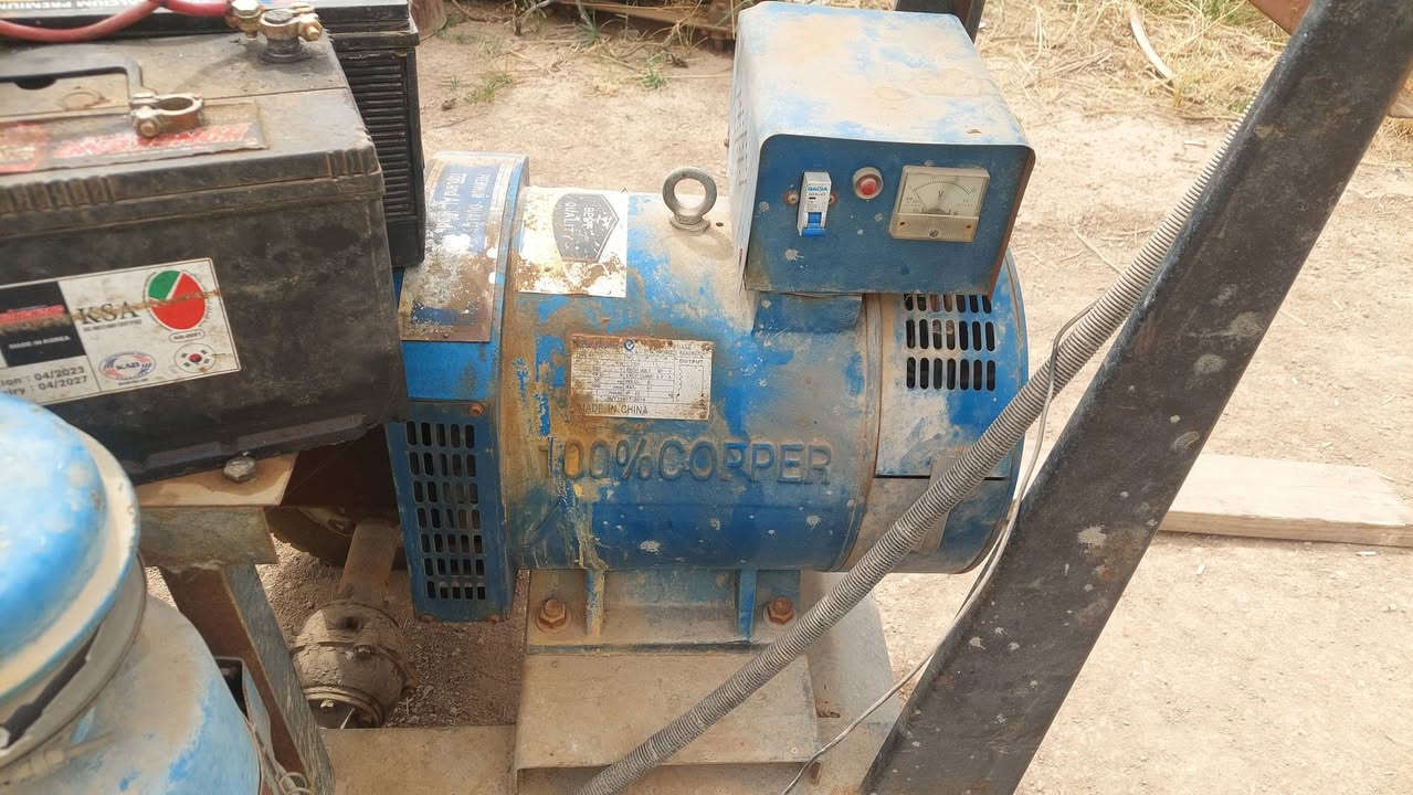 مولد كيا مكفول
مولده 15kv
سنكل 
السعر  14 ورقة وبي مجال للطيبين


**إذا كنت صاحب هذا الإعلان وتريد حذفه لأي سبب، رجاءا أرسل رسالة إلى الدعم الفني**