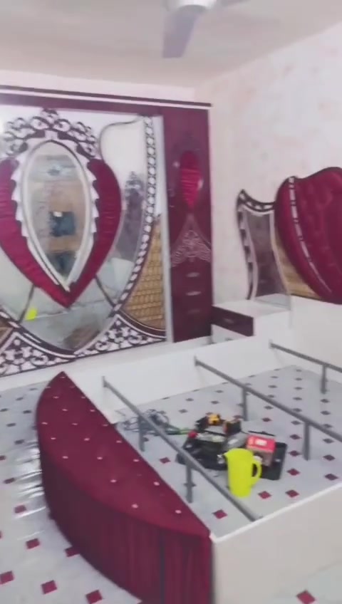 السلام عليكم غرفه تركية للبيع بسعر رخيص ومناسب التواصل *********** واتساب مستعجل ع بيعه
