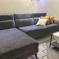 زاوية رصاصي • نظيف جدا • مريح