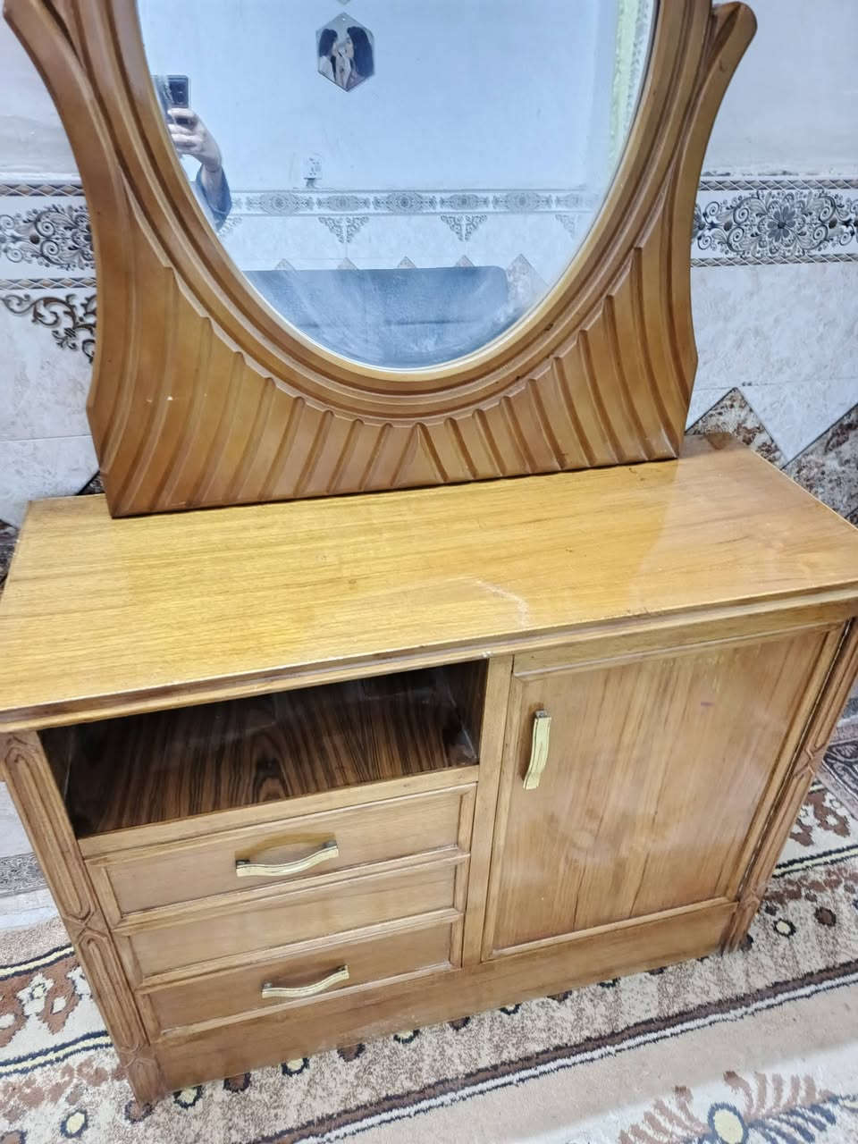 بوفيه وياها مرايه نظيفه جدا صاج مكان الحسينيه واكو توصيل السعر 50 الشراي يجي خاص


**إذا كنت صاحب هذا الإعلان وتريد حذفه لأي سبب، رجاءا أرسل رسالة إلى الدعم الفني**