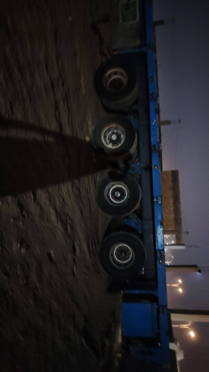 سلام عليكم عرباين للبيع وحده بلوم ٣دناكير وحداديه ٤دناكير تخم تاير ***********
***********
