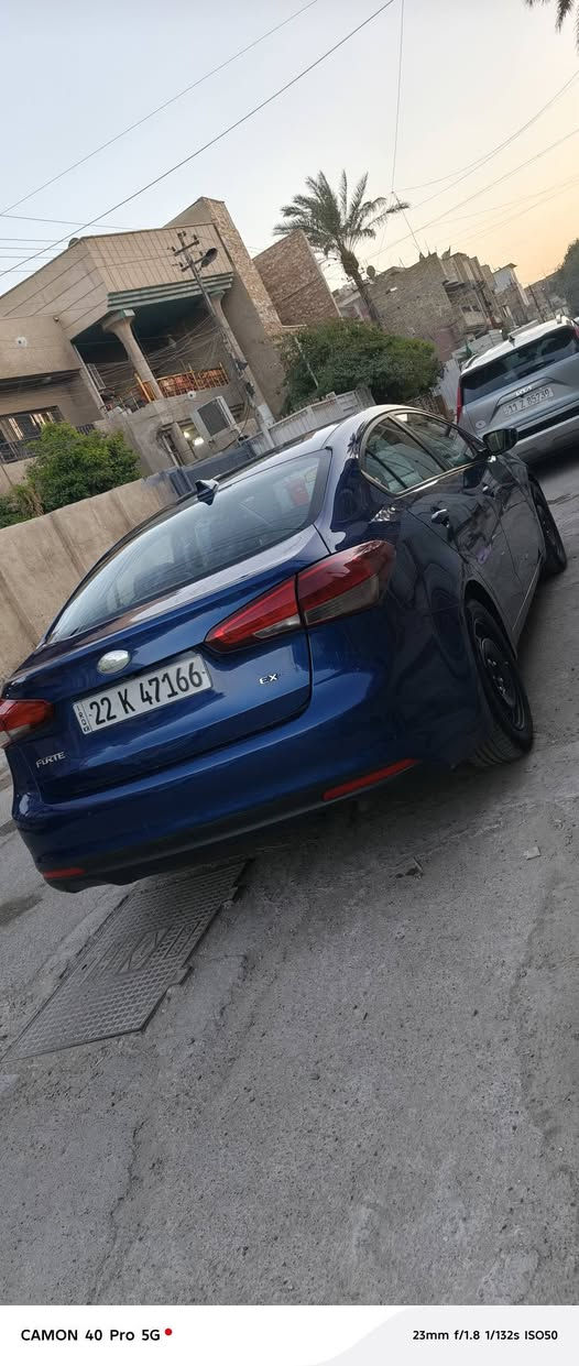 السلام عليكم فورتي 2018 رقم اربيل الدولي جاهزه كير محرك مكفولات
حادثها جاملغ خلفي وباب تخم تاير جديد 
محرك 2000دوش كير AT
مري كهربائيه كامره شاشه 
تحكم ستيرن جهتين 
سياره خير من الله 
السعر 105 بيها مجال بصيط
***********
المكان الطالبيه
