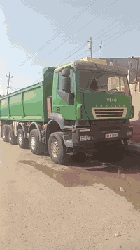 السلام عليكم افيكو عنكبوت ٥ محاور ابلادي موديل 2005 محرك كروس 13انجكتر كير 221 مجموعه جيئف تخم تاير السياره جاهزه كبل لشغل بدي 24 متر الاستفسار ***********.          0782481620
