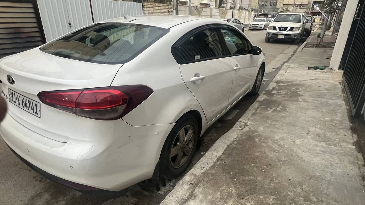 فورتي 2017 صدفي وارد امريكي
مكينة 2000 كير At مكفولات 

ماشية 97 ميل 

نظام Abs

كشنات تدفئة 

اشاير بالمري 

حساس خلفي 

3 انظمة قيادة

🛑حادث الوارد خلفي جنطة

مكاني بغداد الغزالية السعر 125$ (تحويل فقط)

*********** بي واتساب
