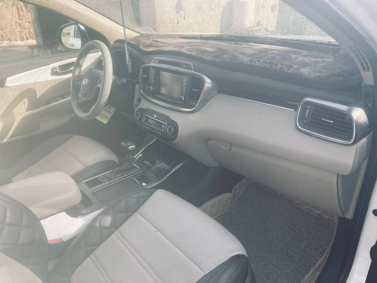 سلام عليكم سورنتو 19كفاله سياره جديده فول عده بنرامه مكانهه نجف 245وبيهه مجال
***********
