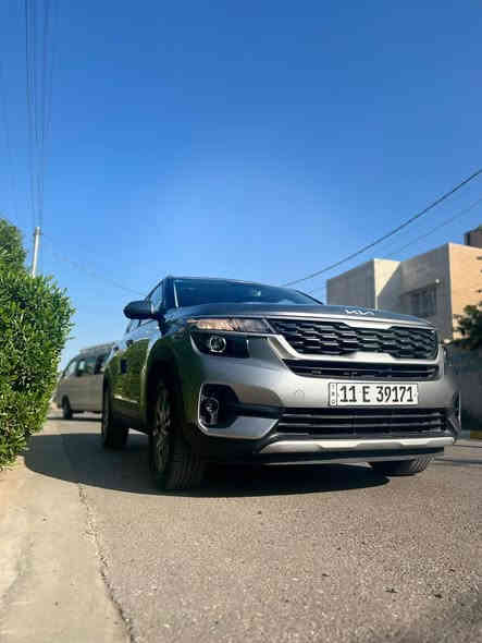 السلام عليكم
كيا سليتوز 

موديل 2023 خليجي 

ماشي ٢٠

المواصفات بصمه وتبريد قطعتين ومعرفه مواصفات الخليجي 

السياره بيه طخه بل بنيد ونصبغ 

حته دعاميه ما بيه كلشي وصوره موجوده مال الطخه 

السعر 153 وبيه مجال شي بسط 

المكان بغداد الكرخ /حي الجهاد 

***********
