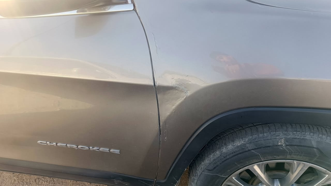 سلام ع جيب ١٩ جنطه كهرباء تو ويل محرك ٣٣٠٠ كفاله حداده جديده ضعف بل كمبريسر وطيح فلوس تبريد حادثهه بنيد سعر ١٢٠ رقم الهاتف ***********
