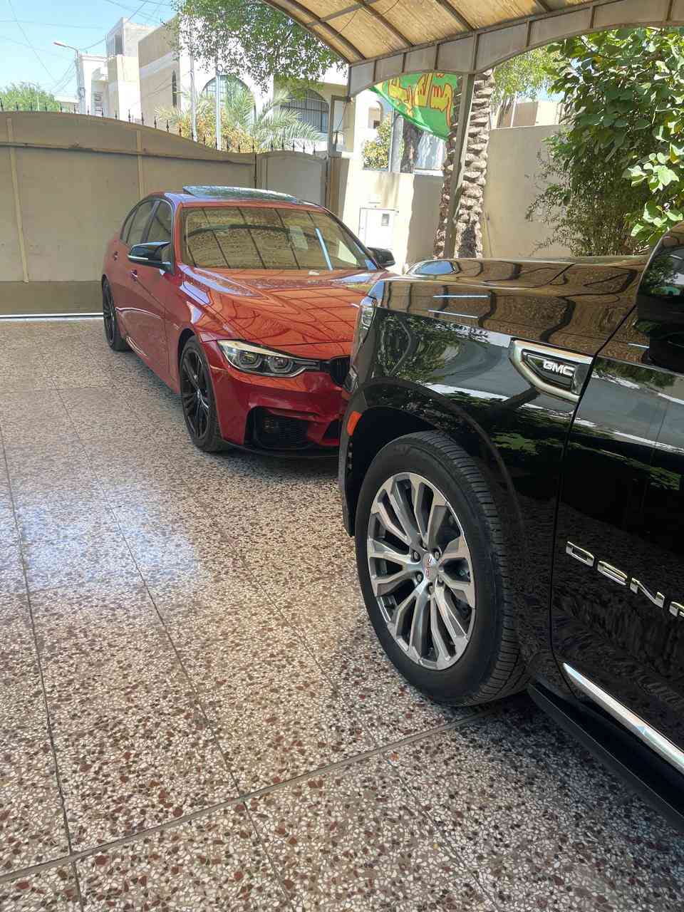 السلام عليكم
Bmw 330i للبيع 2018

(كلين تايتل بدون ايرباك بدون اي حادث بدون قطره صبغ)

مكفوله حتى من غرق ومن كلشي كفاله سياره 

انضف 330 بموديليها 

ماشيه 59 الف
محركها 2000 تون بور توربو

السياره فول موصفات ام بكج بلادي 

السياره m مو عاديه

فتحه 

شفتات سترين

كشنات تدفئه

سترين تدفئه

ميموري خزن 

مري قلاب وشفط وترحيب

بصمه 

وبعد بيها هوايه موصفات 

لاستفسار 

***********

مكان السياره بغداد

السعر 169 وبيها مجال بسيط
