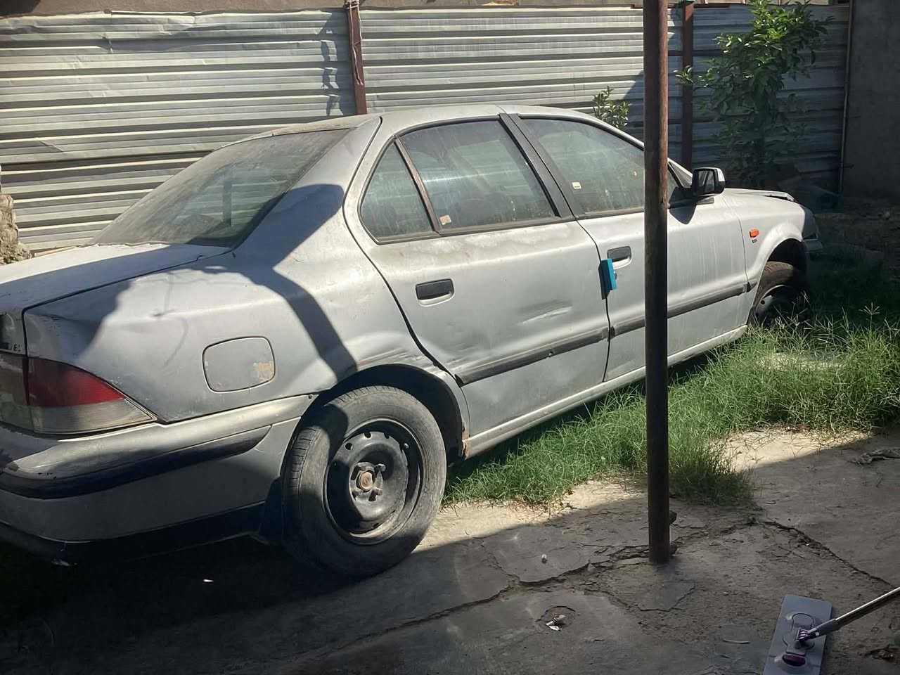 سمند ٢٠٠٩ شغاله بس انضربت عندي الراديتر والبدنه انكسرت رقم نجف باسمي للبيع لي تفيده *********** بي وتساب
