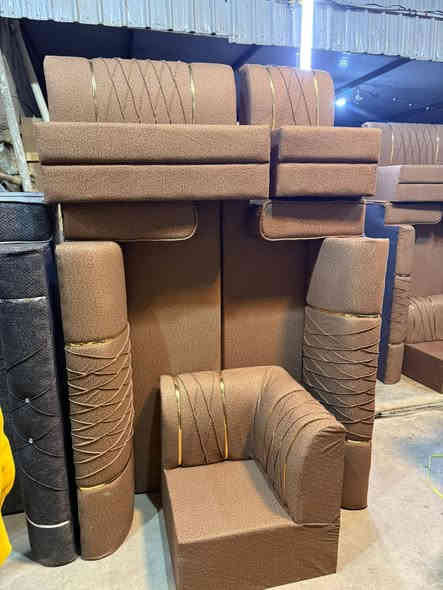 بلااااااااااش😍 صار الديوان 325 الف فقط
ديوان تسكام بلوك اسود شرط ، سفنج ضغط 
5 قطع 10 مقاعد + كوشات

مـجمـع علي الشويلي
ناصريــــــة  شــــارع 30
 مجاور مكتب الصدرين للعقار

*********** 
***********
