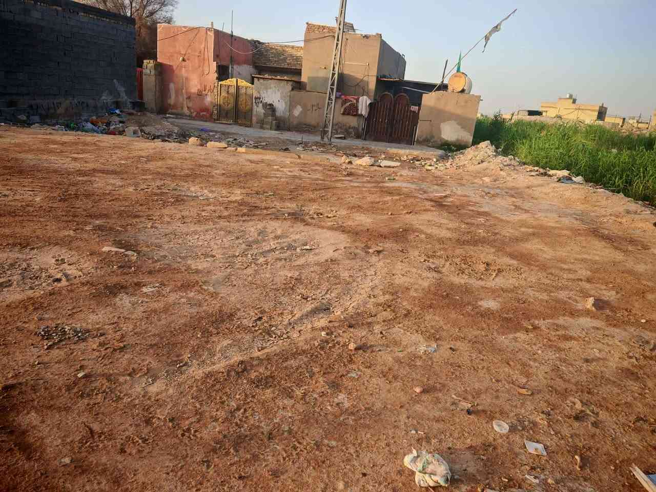 سلام عليكم قطعت أرض للبيع مساحه ٢٠٠ متر
الموقع حي طارق القديم شارع السمجه
صايره ابصف البزل السعر ٢٥ اوبيهة مجال
رقم الهاتف ***********
