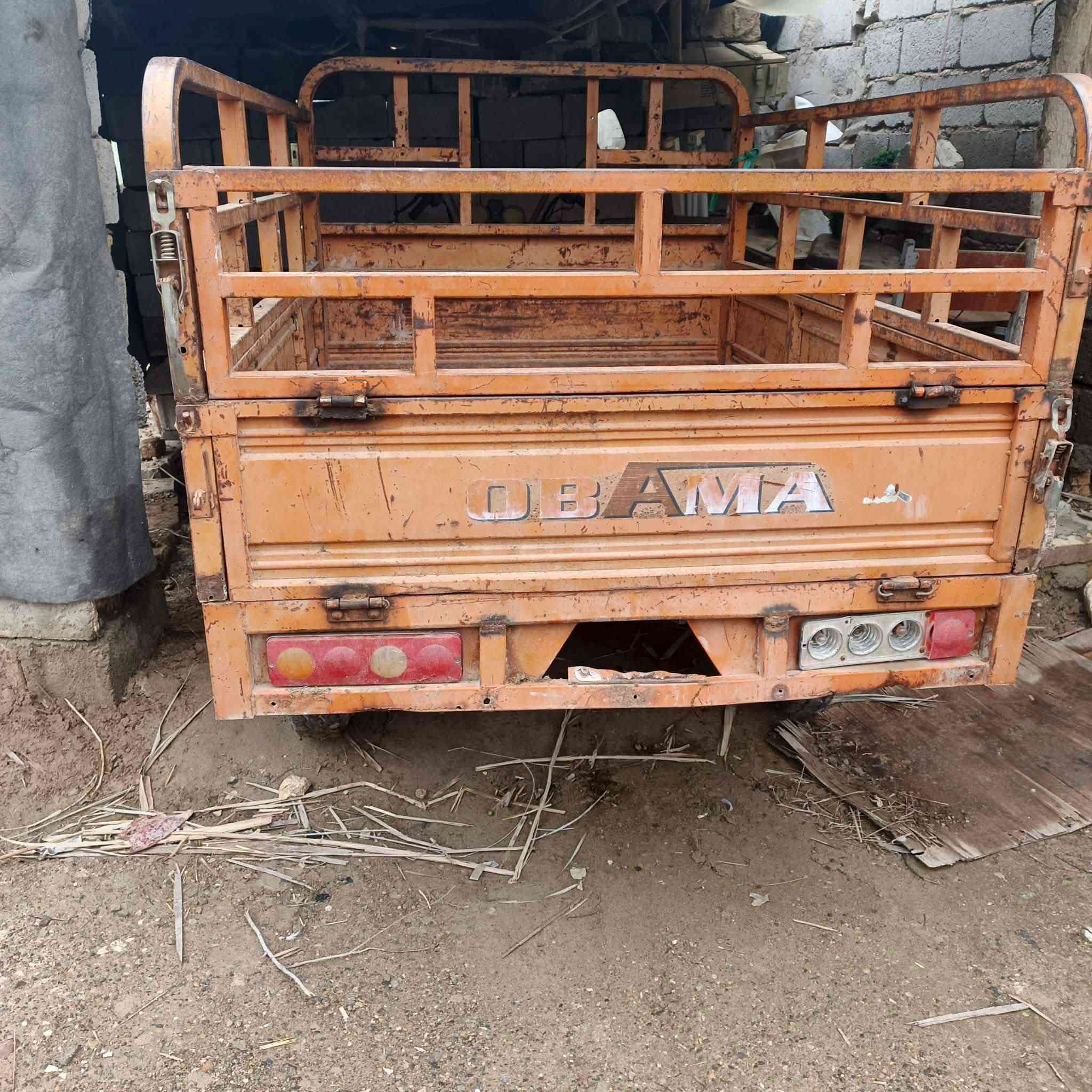 يالله سلام عليكم ستوته البيع موديل 15ستوته شغله حلوو مال عمل بس بيه جم نقص يعني ترتيب لمكلن ديالى الخالص قريت جديده لاغوات سعر 750وبيه مجال لمو شراي ليتصل يرحم والديك ***********واني خادم
