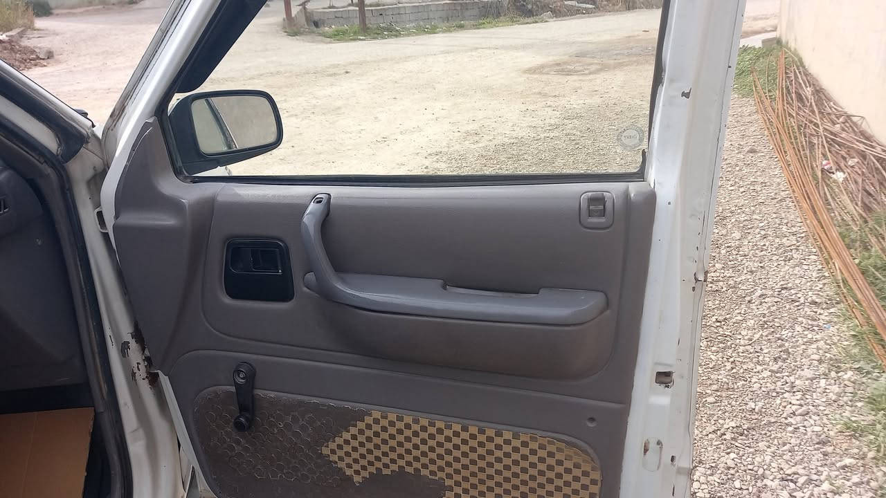 دوج كلايزر موديل ١٩٩٤ محرك كامري تحوير جديد هزة جديدة كهربائية  كلها شغاله  مكان السيارة ديالى السعر ٣٨  للإستفسار ***********
