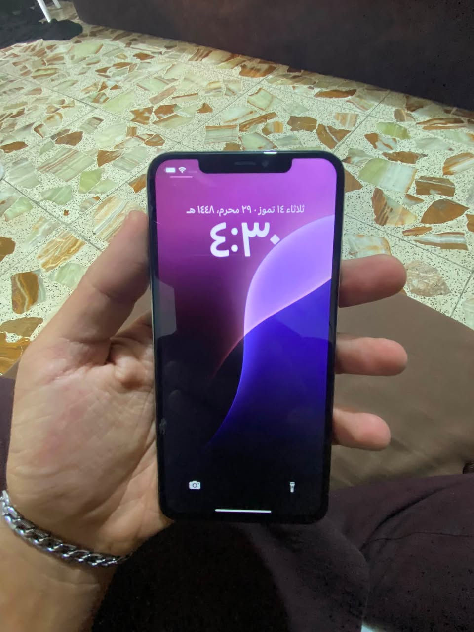 سلام عليكم تلفون ايفون xs ماكس  بطارية ٨٤ مبدل بي شاشة وضهر مكسور وتاج ايدي واكف شاصي نضيف صوت واضح السعر ١٥٠ مستعجل *********** العنوان نجف كوفة
