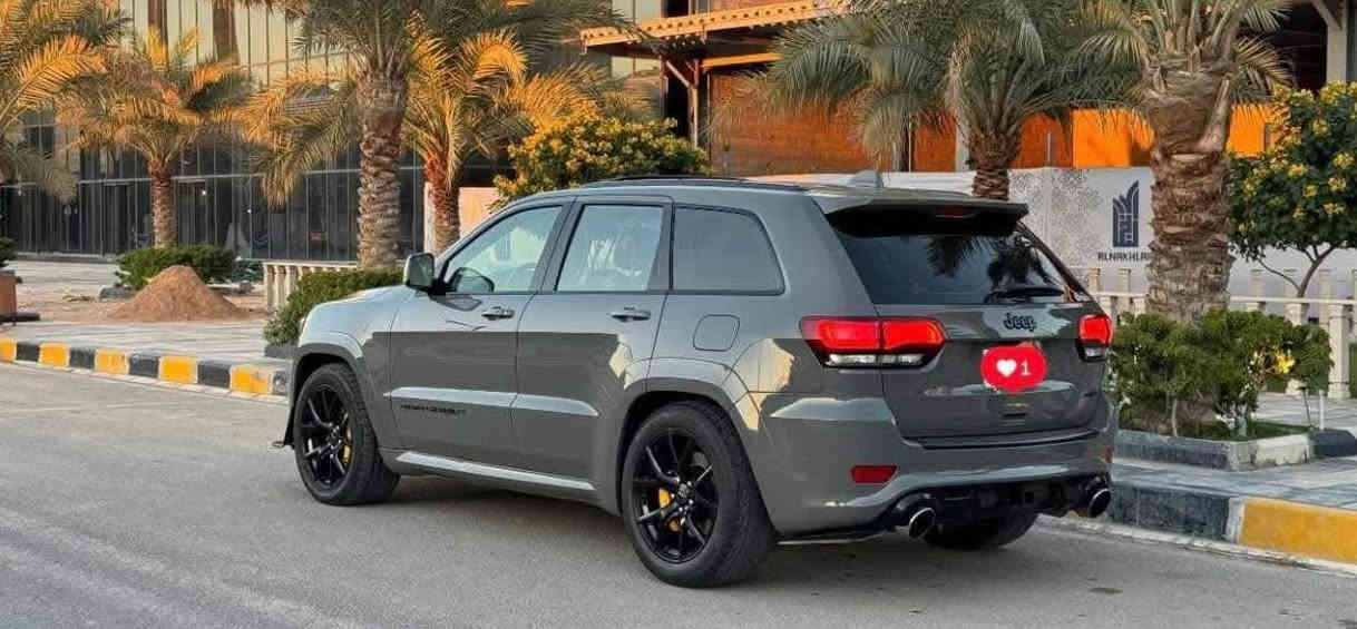 للبيع او مرواس 
جيب 2021 SRT 
محرك: 6400 🚀
ماشيه 61 mi
المواصفات: 1/1 
بانوراما 
رادار امامي ⚠️
رادار جانبي ⚠️
كزوز بورلا كامل 
كشنات جلد 
كشنات حظن 
شاشه جبيره 
ماوس وضعيات قياده رياضيه تراك حلبات وايكو اقتصادي
نظام Launch Control 
تشغيل عن بعد 
صندوق كهرباء 
كشنات تدفئه + تبريد 
ستيرن كهرباء + تدفئه 
كشنات خلفيه تدفئه 
نظام الحفاظ على المسار 
نظام Auto park 
فجوج brembo 
داخل كاربون فايبر 
دشبول خياط 
شفتات ستيرن 
حساس امامي + خلفي 

سياره حادثه جاملغ وبنيد  
السعر 320
للاستفسار *********** النجف, العراق
