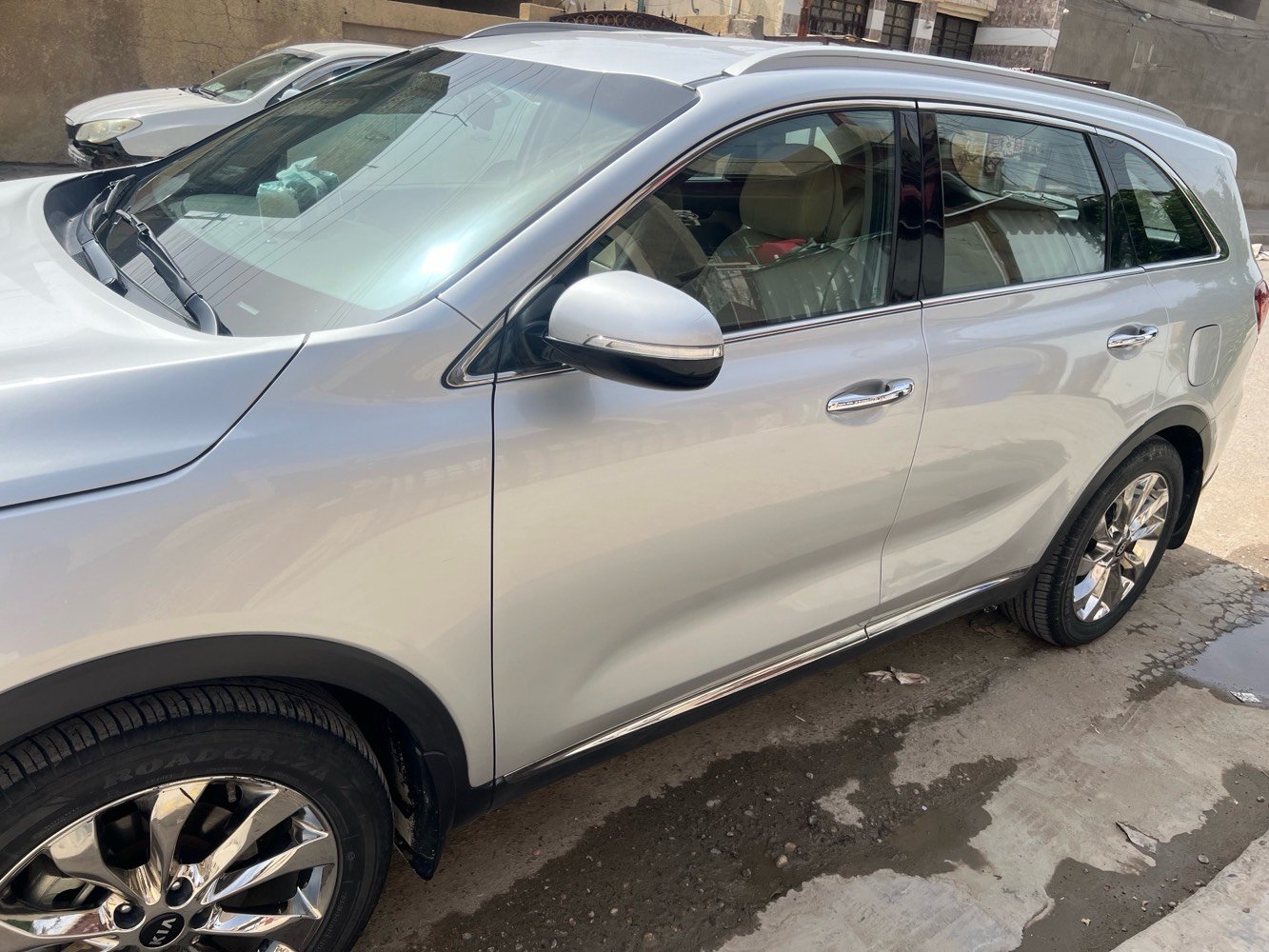 🚘 للبيع | كيا سورينتو 2020 سلفري مكفول 🚘

🔹 اللون: رصاصي

🔹 محرك 6 سلندر 3500 CC

🔹 7 راكب

🔹 6 أنظمة قيادة

🔹 بصمة تشغيل ودخول

🔹 شاشة كبيرة مع Apple CarPlay

🔹 نظام ملاحة (Navigation)

🔹 حساسات أمامية وخلفية

🔹 مرايا ترحيب شفط 

🔹 باب الجنطة كهربائي

🔹 كشنات  كهربائية

🔹 3 قطع تبريد

🔹 ويل نيكل

🔹 شحن لاسلكي

🔹 ستائر جانبية

🔹 تحكمات استيران 



✅ جاهزة للفحص 



📍 الموقع: بغداد جسر ديالى 



📏 العداد: 105 كم 



💰 السعر: 223$



📞 للتواصل: ***********