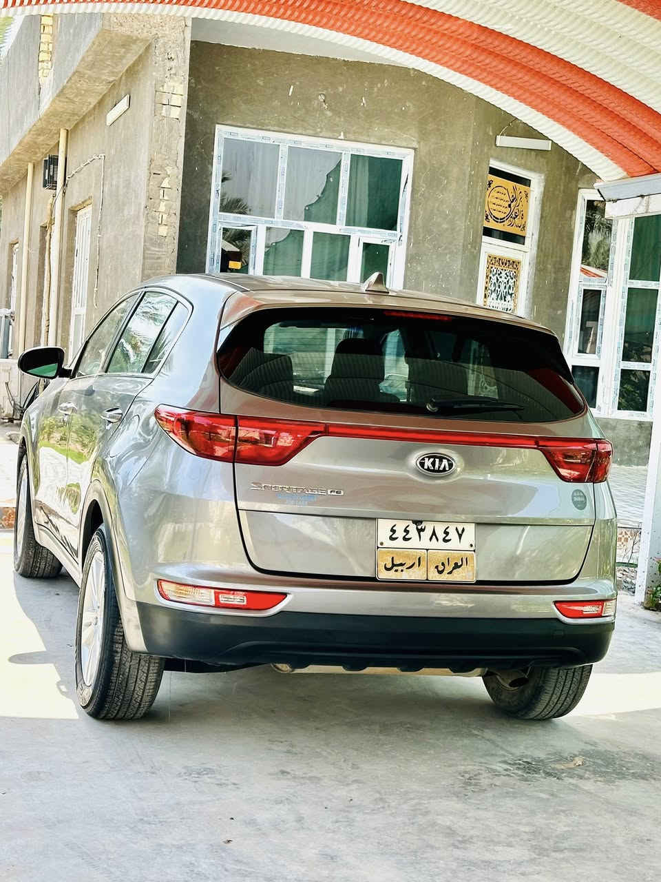 السلام عليكم اخواني 
عندي سبورتج موديل 17
وارد امريكي  قطعه صبغ فقط جاملغ امامي  بارد مكانين وبيهه جرد خفيف بالقماره والبنيد 
رقم  اربيل تحويل مباشر  مكينه 2400ماشيه 78
مكينه كير شركه تبريد تدفئه حداديه باتري كله لوووك 
شاشه وكامره وتحكم مقود و3وضعيات قياده 
فور ويل تبريد قطعتين وبعد بيهه مواصفات  هيه نص فول 
معروفه مواصفاته
السعر138 مجال  مكاني حله قرب سيطره الاثار 
***********
مراوس حسب القناعه وحياكم الله 
اخوان كلشي موضح بالمنشور اقره التفاصيل وبيك خير 
تحياتي للجميع
