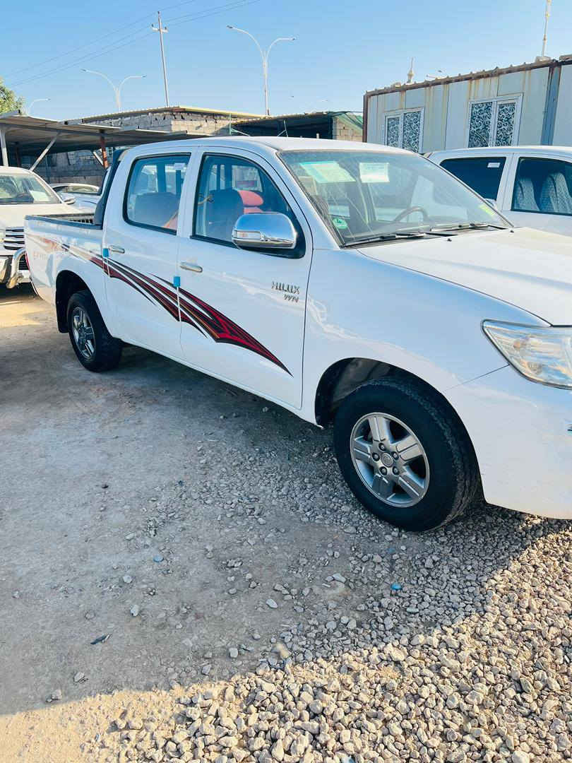 سلام عليكم تيوته هيلوكس 2014تماتيك
اكويتي شاصي 19 

ماشيه 270

سياره جديده كلش 

بيه بارد بصيط كلش

سعر 215

الاستفسار عل رقم ***********
