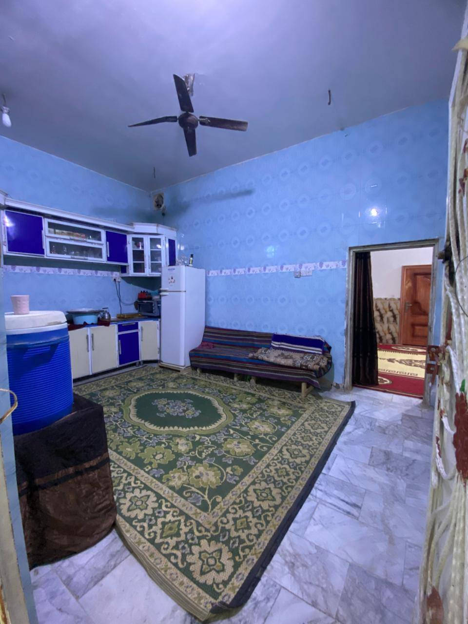 سلام عليكم
بيت 200 م للبيع  قرب مستشفئ الحوراء عليها السلام.

نزلته المركز ثاني فرع ع ايدك اليمنه.

البيت عكاده بنيان حديث طابقين الطابقه الارضي غرفتين صاله مبطخ بارد مع مبطخ حار منعزل وستقبال

الطابق العلوي غرفيتن وصاله جاهزات لسكن . بينما غرفه وصحيات ومطبخ هيكل .لتواصل خاص او عبر الرقم *********** ضياء
