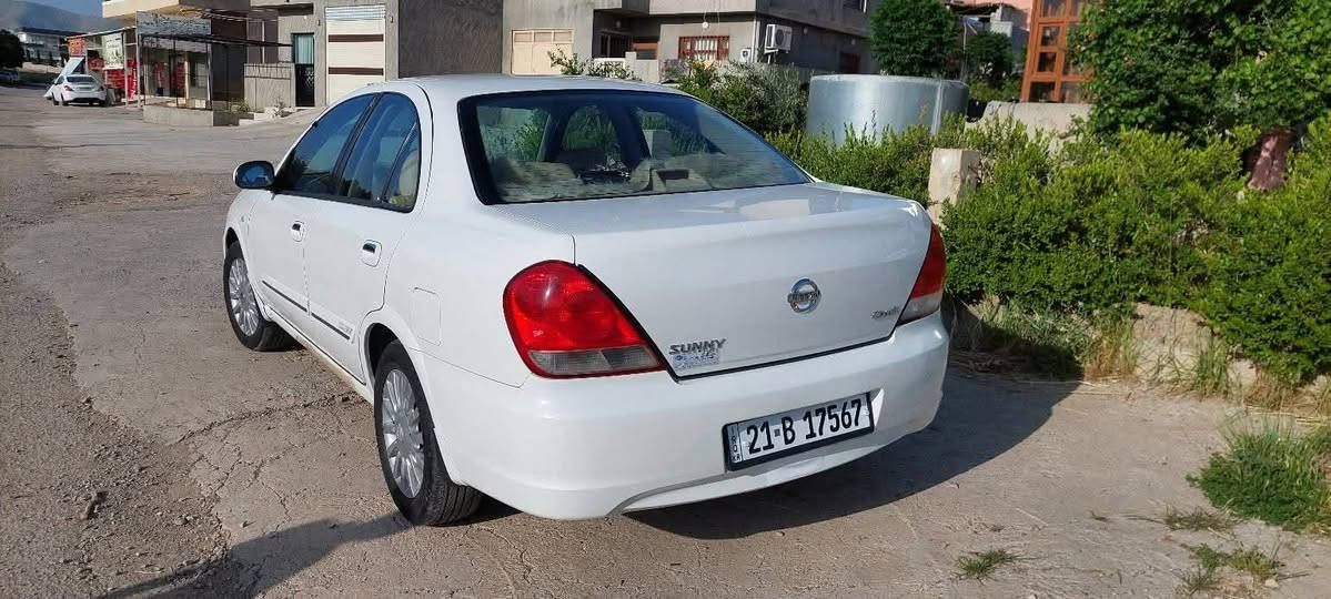 سنی یابانی 2010 سەنەوە رقم تازە 2028 دەفتر بنزین هەیە مەکینە سبی دو پەلە سارد هەیە بی سبوغ *********** كركوك, العراق
