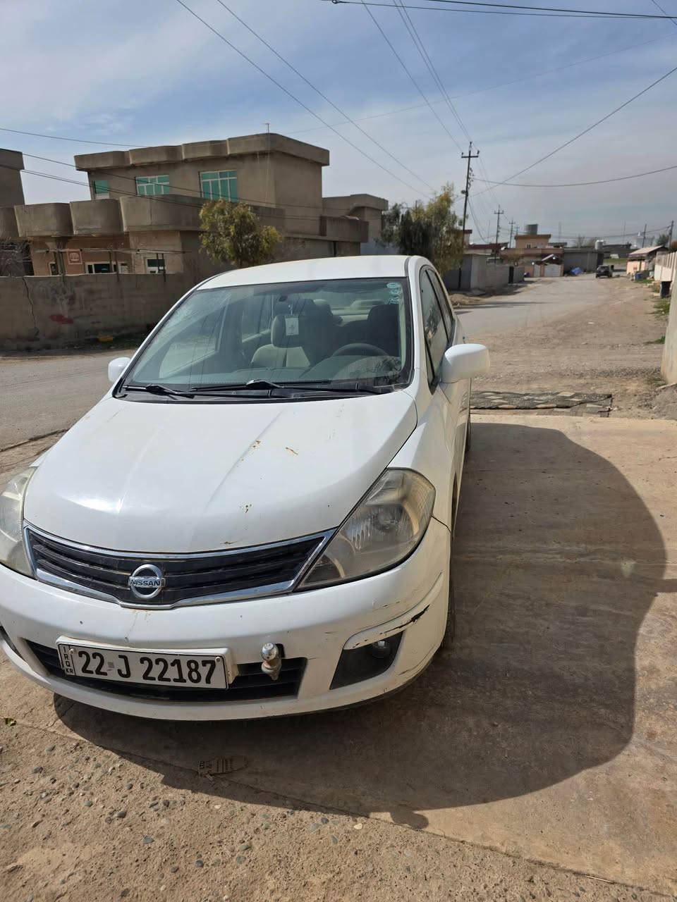 نيسان تيدا ٢٠١٢ بى بوياغ يةك دوو جيي ساردة كوتة ١٨١ هةزار رويشتيه سنوى نوي كيرو مةكينة بةشةرتة 

١٠٧ كةميك مةجال
شوين دةوروبةرى هةولير 
*********** أربيل, العراق
