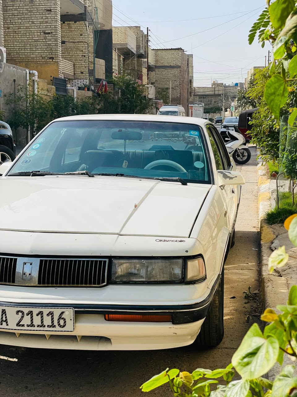 السلام عليكم اولدز 1990 بسمي رقم انكليزي مميز السياره خير من الله كير مكينه مكفولا بيها ضربه زغيره بالجاملغ الخلفي وشوي بالباب شواصي لغود سليمه السياره خير من الله بالعافيه ع الياخذها سعرها 42 بيها مجال عنواني بغداد الشعب *********** بغداد, العراق
