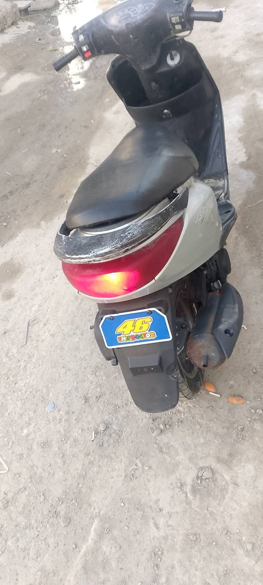 السلام عليكم دراجه بريز للبيع دراجه سلفندر مكينه ناعمه سعر 500 بيها مجال شيء بسيط***********
