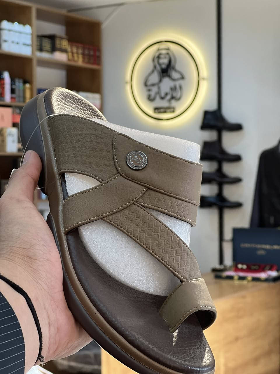 بمناسبة قدوم شهر رمضان 🌙
يوفر لكم الإمارة للزي العربي 
مجموعة من الشحاطة 
من شركة Dream 

القياسات المتوفرة 
٤٠ الى ٤٥ 
خمس الوان 
السعر ٢٠ الف 
العنوان صلاح الدين قضاء الدجيل 
مجاور مندي حضرموت 
مقابل المدرسة الإبراهيمية
#صلاح_الدين
#الدجيل 
#بغداد
#العراق 🇮🇶


**إذا كنت صاحب هذا الإعلان وتريد حذفه لأي سبب، رجاءا أرسل رسالة إلى الدعم الفني**