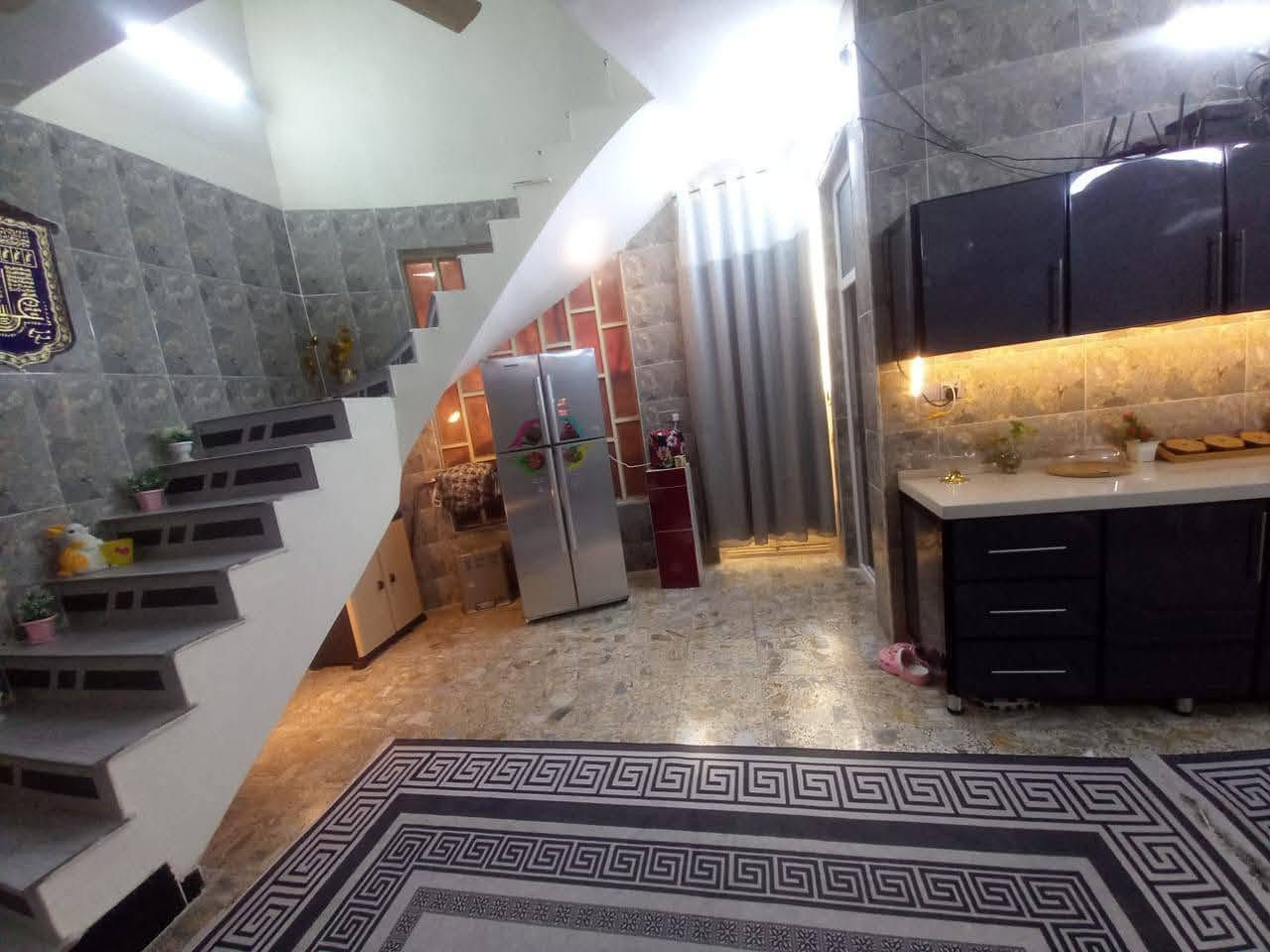 العنوان المحموديه حي بدر
بيت للبيع طابو صرف طابق واحد 138 متر
المساحه بالسند 100 واقع حال 138 
السعر 115 وبي مجال 
للإستفسار الاتصال ***********
