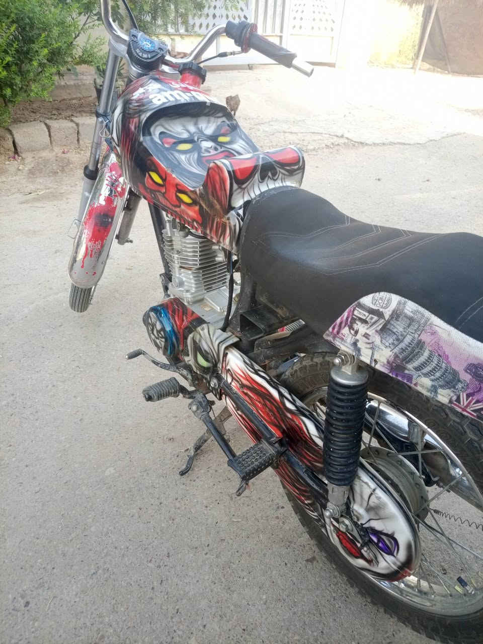 السلام عليكم دراجه نامه شلامجه حربي السعر 600وبيه مجال ***********
