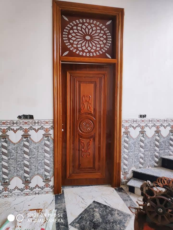 ابواب خشب تسكام ثقيل خصم لاصحاب البيوت عند سحب اكثر من اثنين العمل يشمل النصب وتنظيف وصبغ الجراجيب ***********
