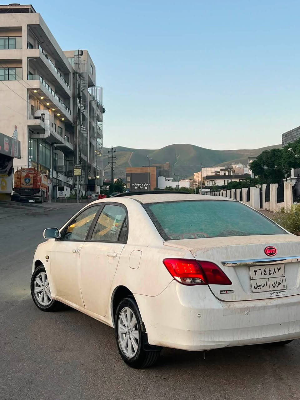 بیوایدی مۆدێل ٢٠١٤ مەکینەی ١.٤ ی بیلادی سەیارەکە بێ عەیب و جوان و ڕێکو پێکە
سڵایدە
بەسمەیە
کوشن جڵدە
شاشە و کامێرە و حاسەیە 
سەیارەیەکی گەنجانە و جوان و ڕێک و پێکە ٤ تایەی لۆکی لە ژێرایە قرچێکی بچوکی پێشەوەی هەیە ناوەوەی نەگرتوە 
ئایەرباگی تیانیە ٥٥٠ دۆلار خرامەی تیایە دوای معامەلە پارەکە ئەگێڕمەوە سەنەویشی بەسەر چوە و بە زەمانی تەحویل و بێ کێشەیە سعرێکی زۆر هەرزان ئەڵێم لەو سعرەیە دەست ناکەوێ
سعری ٤٣ گەڵاو معامەلە 
ڕەقەمی واتسئەپ ***********
