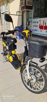 من رخصة الادمن  بايسكل شحن للبيع نظيف جدا مثل ما موضح بالصور  مع شاحنة...