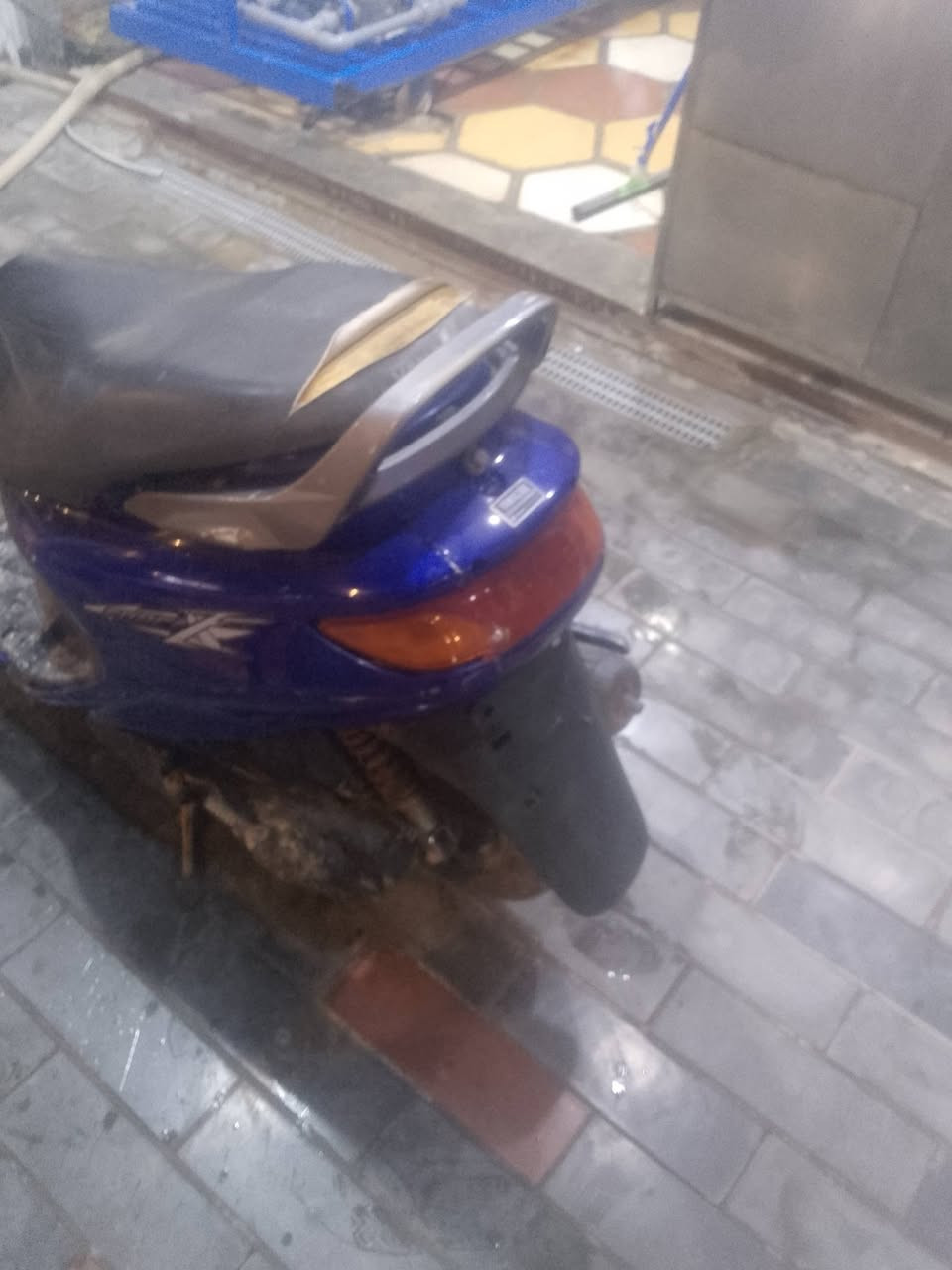 السلام عليكم شلونكم شباب دراجه فراشه للبيع نضيف مكينه ما مفتوحة الدراجه نضيف شغاله كهربائي الدراجه مكانها الحله الكرامه الشارع الحدائق السعر 350وبيها مجال بصيط رقم الهاتف ***********
