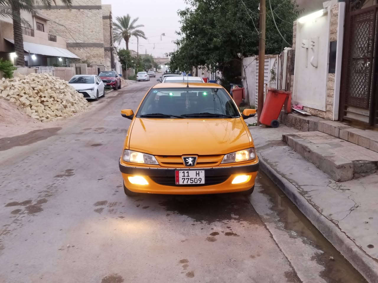 السلام عليكم
للبيع
بيجو موديل 2018 بيها اربع قطع صبغ رقم بغداد انكليزي بيها منضومه غاز نقص بس نوزلات تبريد شغال جاهزه السياره مابيها نقص 
السعر 50 وبيها مجال 

مكاني بغداد الغزاليه 
***********

