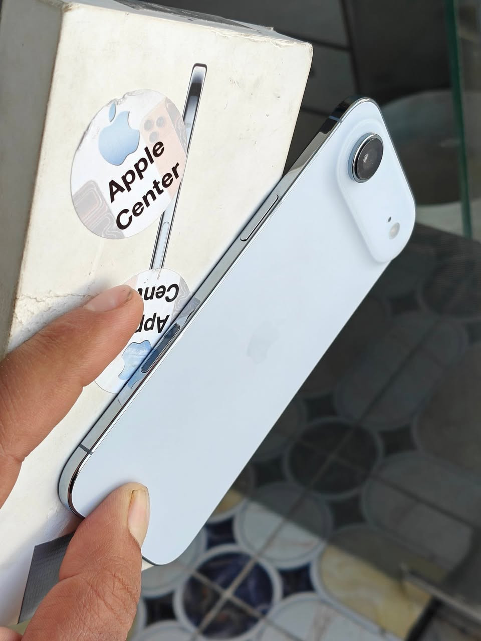 السلام عليكم 
ايفون اير 17
 ذاكرة الجهاز 256 نسخة Esim
الجهاز فقط معرب بطاريه 💯 مشحون صفر مره يعني عدد الشحنات 0 يعني نفس الجديد ماكو فرق عن الجديد فقط  مايحتاج بعد نشرح شرط الفحص والظمان الجهاز السعر 1265 مع التوصيل يوجد توصيل محافظات 
مكان المكتب بابل


**إذا كنت صاحب هذا الإعلان وتريد حذفه لأي سبب، رجاءا أرسل رسالة إلى الدعم الفني**