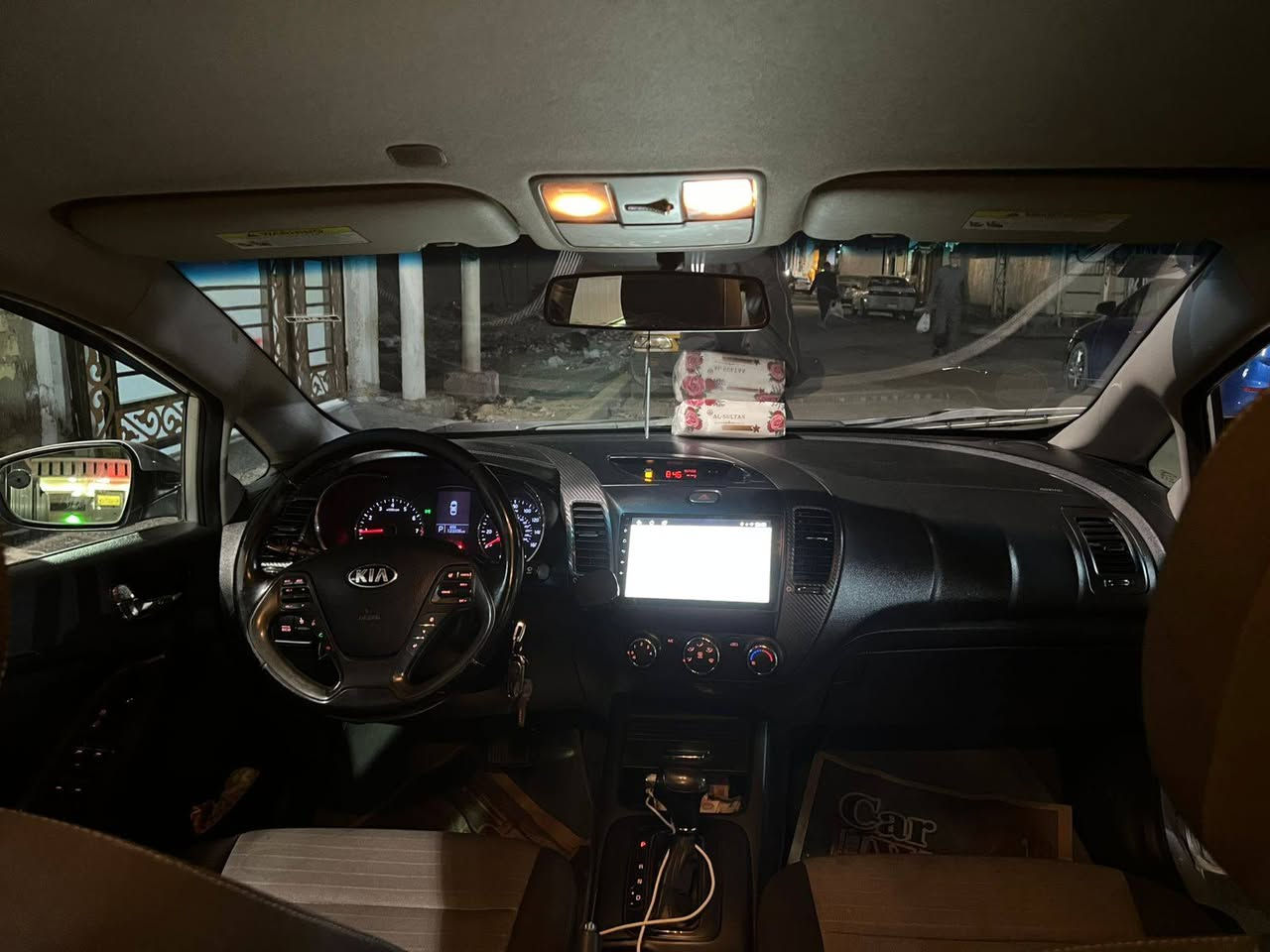 سلام عليكم للبيع كيا فورتي 2015 بسمي محرك كير مكفول ٣ قطع جاملخ وبنيد وجطه 
بدو ايرباك بدون دواخل للبيع مكانه بغداد الغزاليه السعر 100 وبيه مجال حك الجيه ***********
