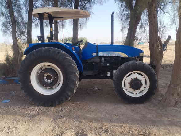 نيو هالاند للبيع موديل 19 مقفوله كفاله عامه كلها وضع شركه مشتغله 500 ساعه السعر 26 رقم الهاتف ***********
