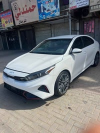 كيا فورتي موديل ٢٤ سيارة ماشية ٩٠٠٠ سيارة جي تي لاين فول مواصفات عدا ا...