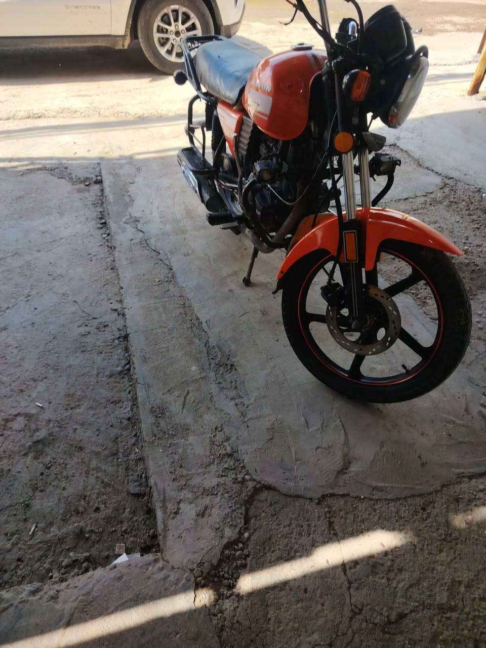 سلام عليكم دايون نفخ موديل 20 أوراق اصولي سعر 1000 وبيه مجال مكاني حله جبله ***********
