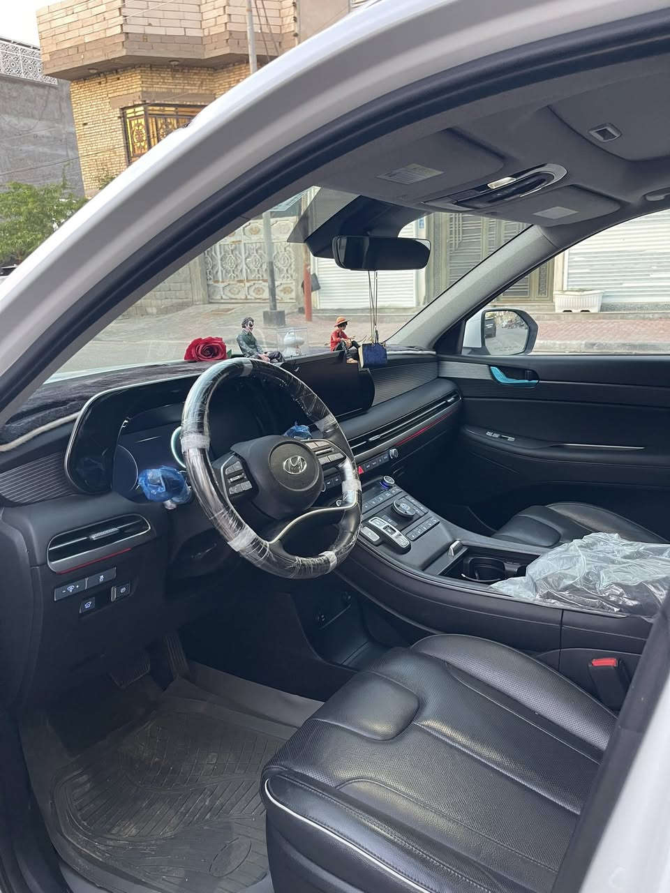 بالسيد موديل2024 فل موصفات سياره جديده كلين سعر سياره 325 وبيهه مجال لشراي
***********
