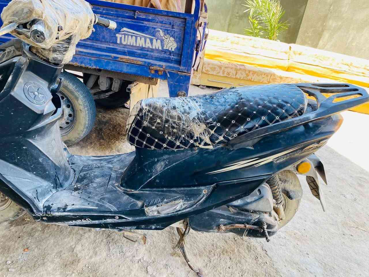 دراجه للبيع بعدهي نضيفه كولشي شغال بيهة كهربائيات نكره سلف تجي تفحص وتشوف بيعنك بيعه مستعجله موشراي لاتعبنه رجائا رقم صاحب الدراجه (***********) بيه واتساب
