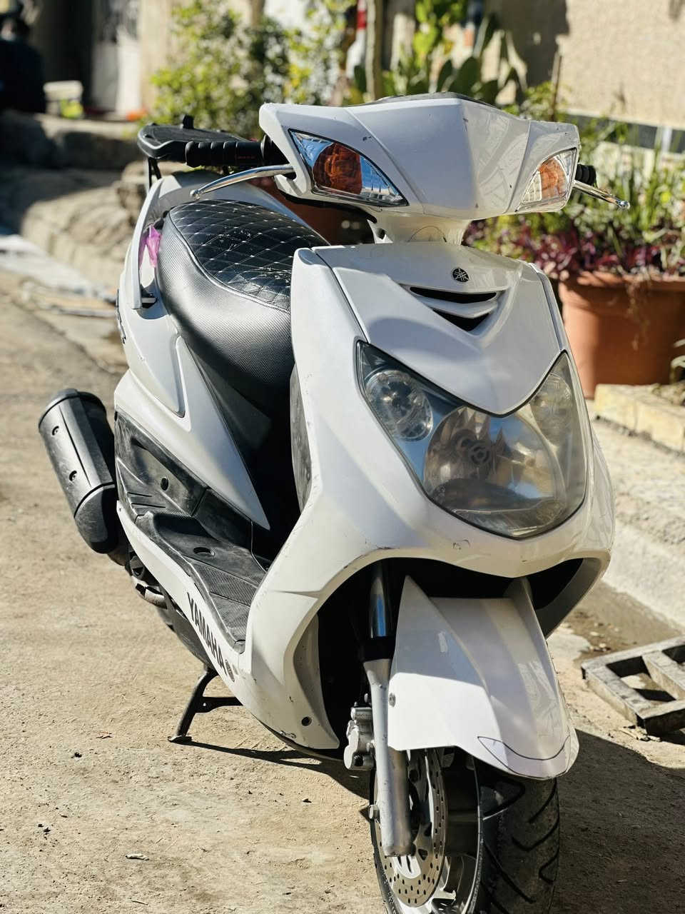 سلام عليكم البيع دراجه سكنس فحل نوزل خطين 
قبق نفخ 
ستان كهربائي 
مكينه بل جيس مكفوله كفر بلادي الدراجه كله مكفوله 
واي نقص مابيه الدراجه جاهزه الاخير 
مكاني بغداد الشعله 
السعر مليون 

‭0774 242 0498‬
