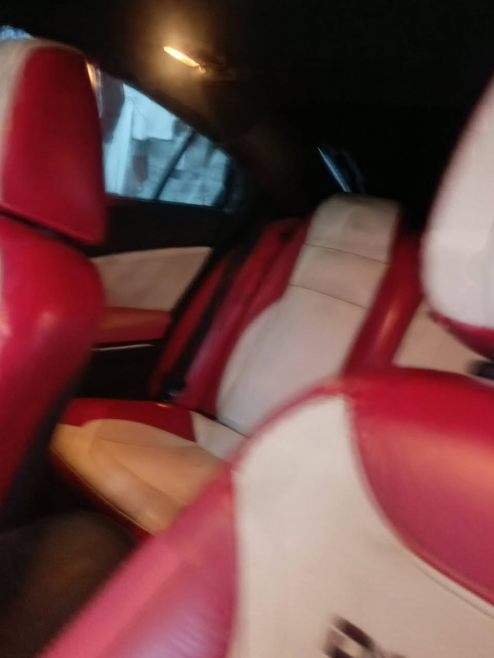 سلام عليكم اخوان دوج تشارجر للبيع 2013  ابيض السياره خليجي فتحه بانوراما داخل احمر. گير طياره وباقي المواصفات معروفه رقم بغداد  السياره حادثه بنيد وجاملغات اثنين تبديل نفس اللون مكان السياره بغداد المحموديه السعر 160 وبيه مجال هذا رقم صاحب السياره اخوان اني مكلف بالنشر ***********
