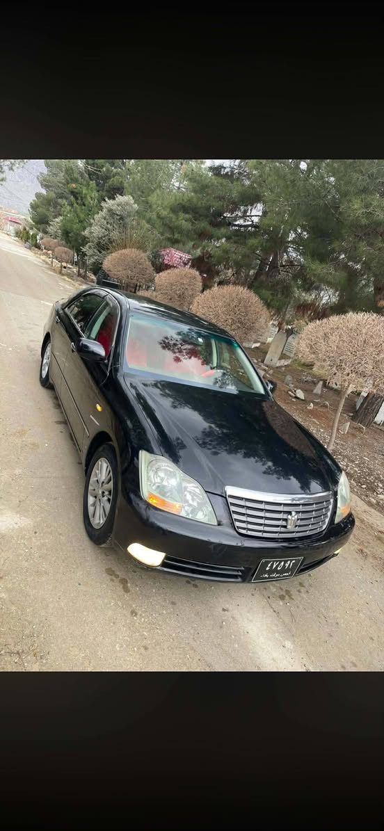 شاهینە ٢٠٠٦
ڕۆیال 
٤ تایەی لۆکی لەژێرە 
بێتەقەو ڕەقە چرکەی تیانیە 
سەلاجە 
ساردو گەرم بەشەرت 
قوشن خەزن کارەبایی 
مەجموعە لێگزس
کامل پۆڵیش 
هایدرۆلیکی گێڕی گۆڕاوە 
سەقفی وەک شوشە بەشەرتی بۆیاخ 
بێدوکەڵ هەڵمی نیە 
١٨٠ بچوک بە بچوک 
٣ دوگمە 
پەردە 
ژمارەی خاوەنی...***********

٤٦$ معامەلەیەکی برایانە
