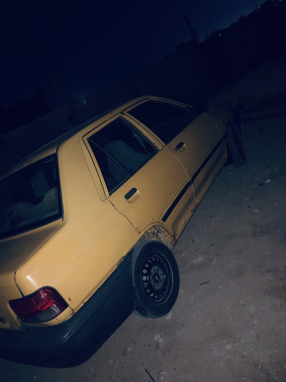 السلام عليكم سايبه للبيع مديل15كفاله من الضربه وكير ومكينه خياسات بصيطه سياره بلاد السعر27مجال بسيط قادسيه سنويه28مصفره هيئه وغرامات***********
